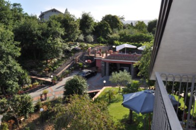 Vista dall'alto sul parcheggio di villa Del Sole Zafferana Etnea